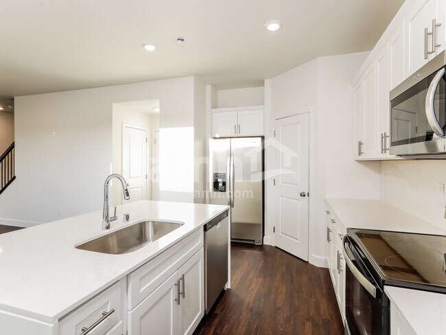Building Photo - 1523 Inspiration Ln