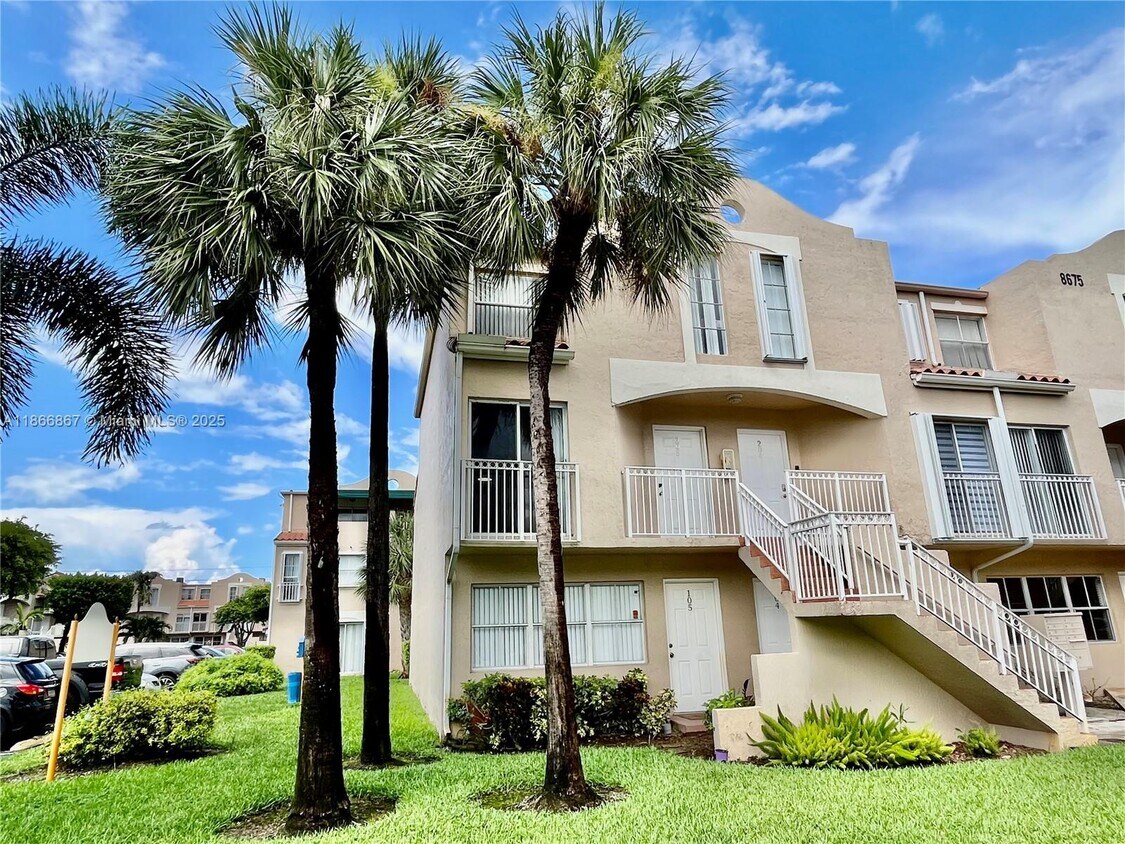 Foto principal - 8675 NW 5th Terrace