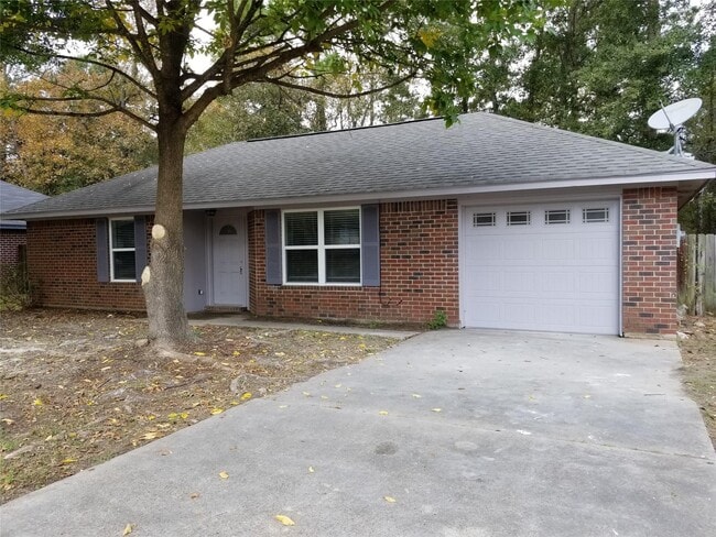 Building Photo - 237 N Forest Dr
