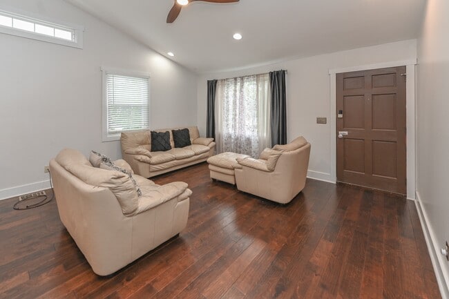 Foto del edificio - 2131 12th Ave N