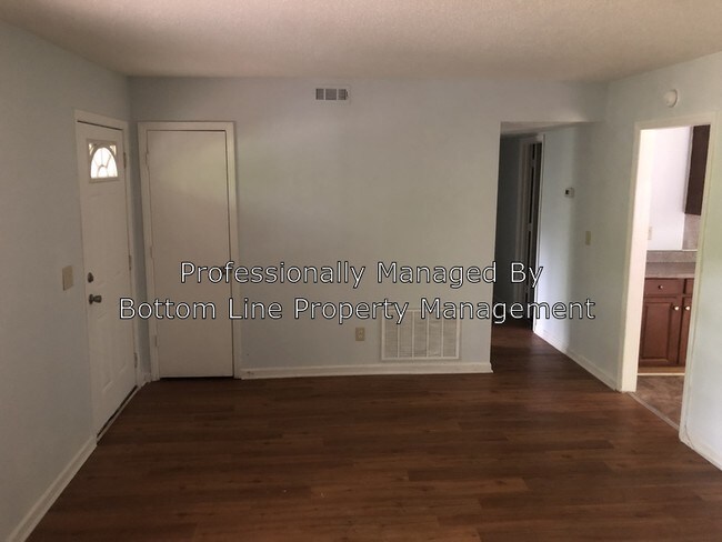 Building Photo - 6100 Bridlewood Ln