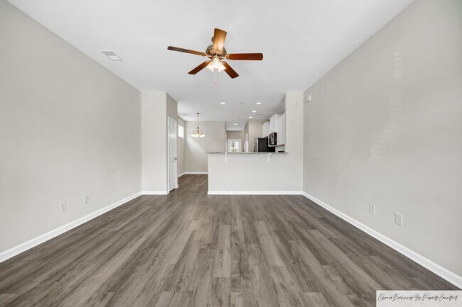 Building Photo - CLOSE TO DOWNTOWN COLUMBIA