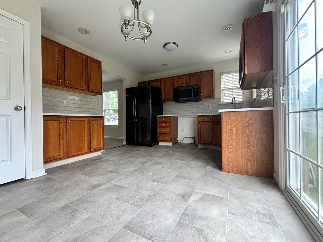 Building Photo - 1537 Cambridge Dr