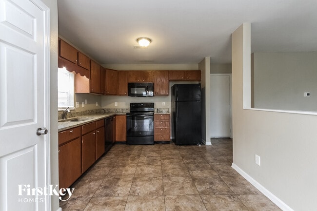 Foto del edificio - 2634 Lullwater Ln