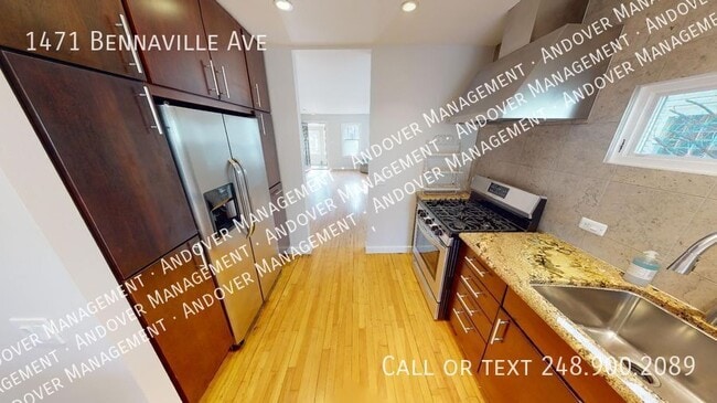 Building Photo - 1471 Bennaville Ave