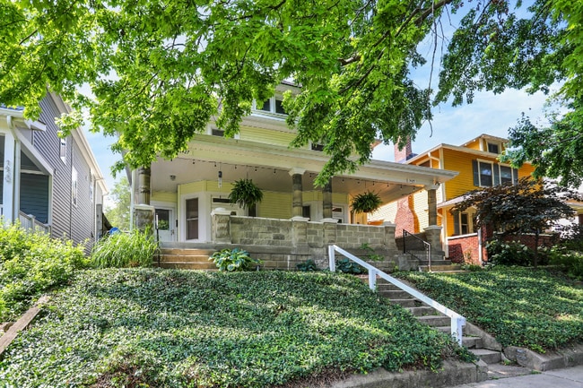Building Photo - 1427 Sturm Ave