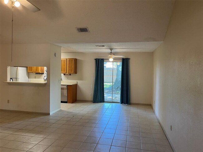 Building Photo - 9618 Oldenburg Ln