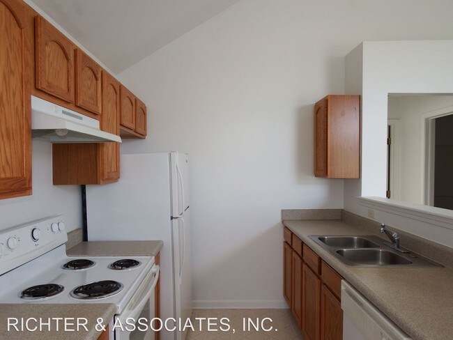 Building Photo - 2 br, 2 bath House - 792 OLDE ENGLISH