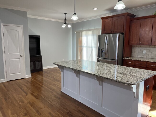 Building Photo - Spacious and Serene Rental Property in Spr...