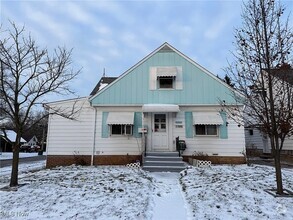 Building Photo - 17689 Mapleboro Ave