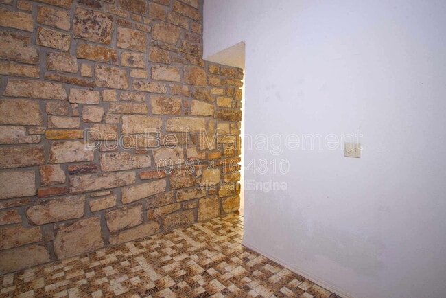 Building Photo - 3302 E 83rd Pl