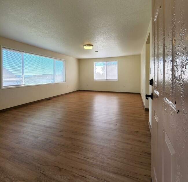 Building Photo - SekAnd Spartan Suites LLC