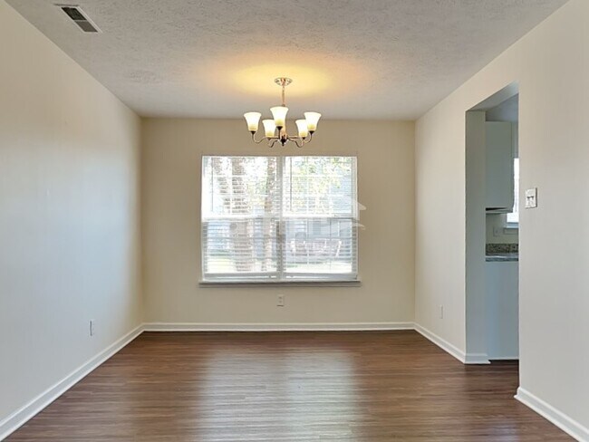 Building Photo - 8525 Morgan Dr