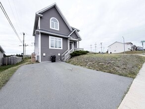 Building Photo - 55 Ladysmith Dr