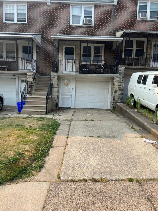 472 Kingsley St, Philadelphia, PA 19128 House Rental in Philadelphia