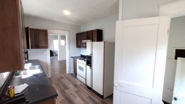 Foto del edificio - 941 E Richmond St