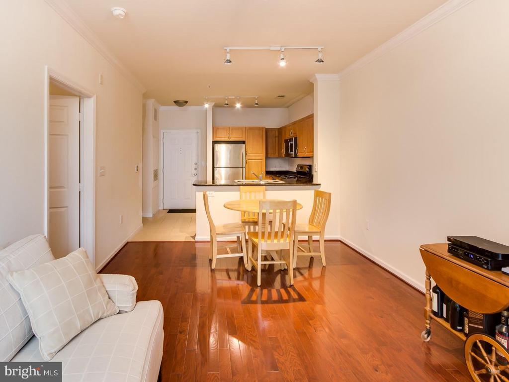 Primary Photo - 12941 Centre Park Cir