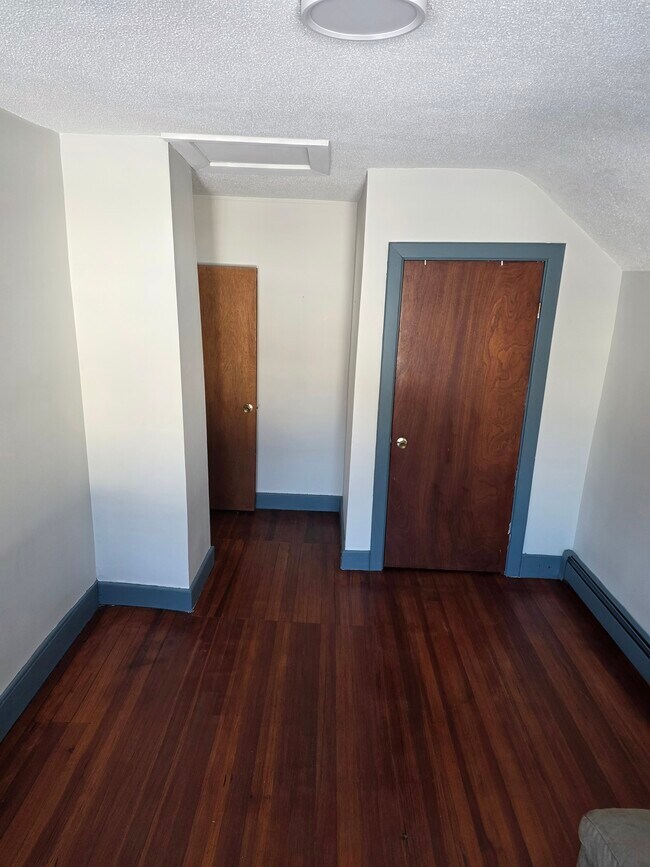 Dormitorio 1 - 1104 Tacoma St