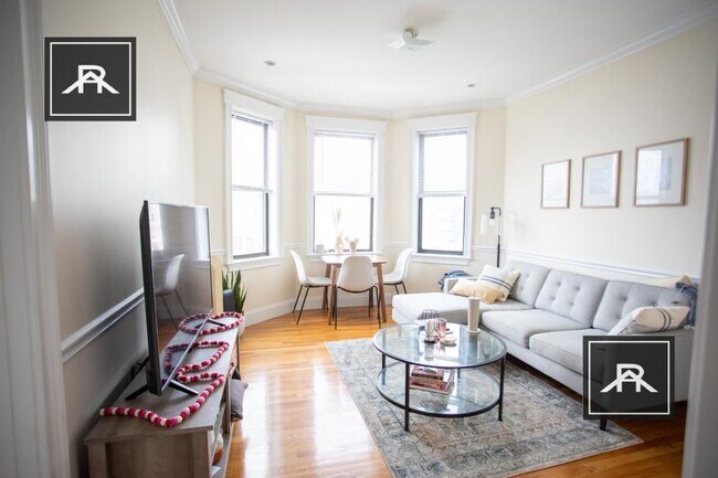 Foto del edificio - 3 bedroom in Allston MA 02134