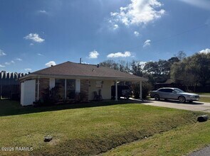 Building Photo - 109 Yvonne St