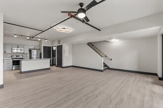 Building Photo - Station House | Near The Loop