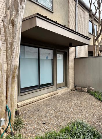 Building Photo - 4320 Cole Ave