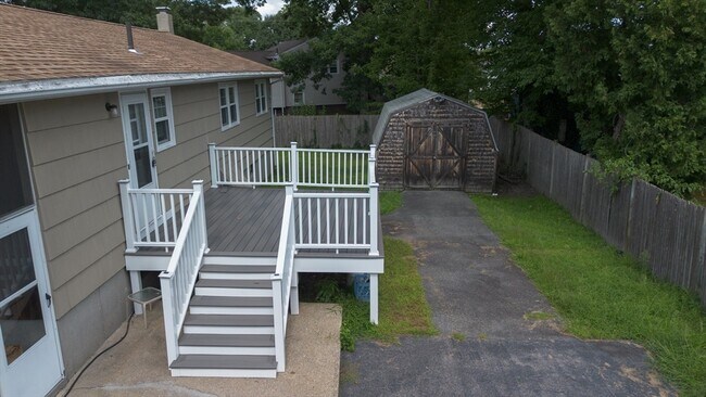 Building Photo - 68 Breer Cir