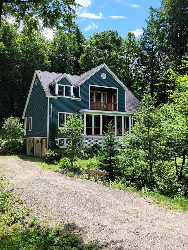 Foto del edificio - 208 High Brook Rd