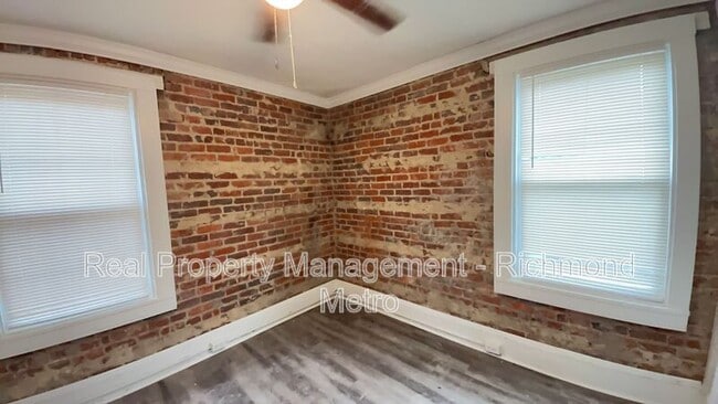 Building Photo - 2400 Barton Ave