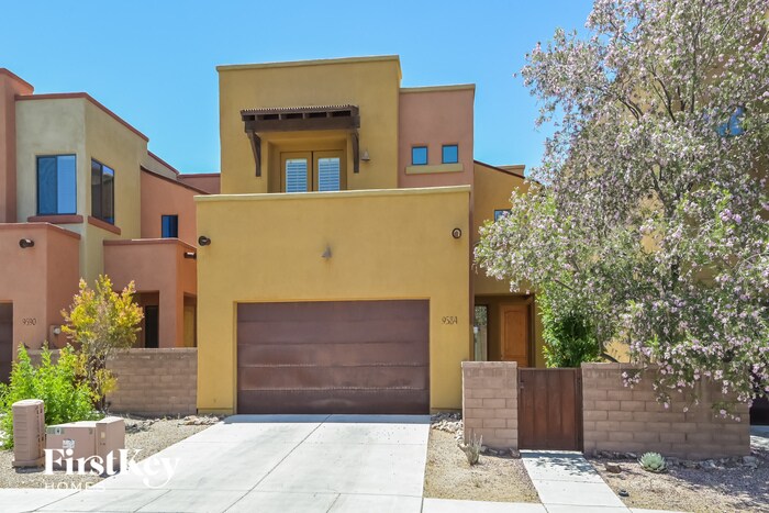Primary Photo - 9584 E Ventaso Cir