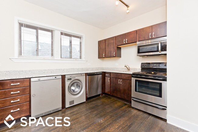 Foto del edificio - 1542 W Waveland Ave
