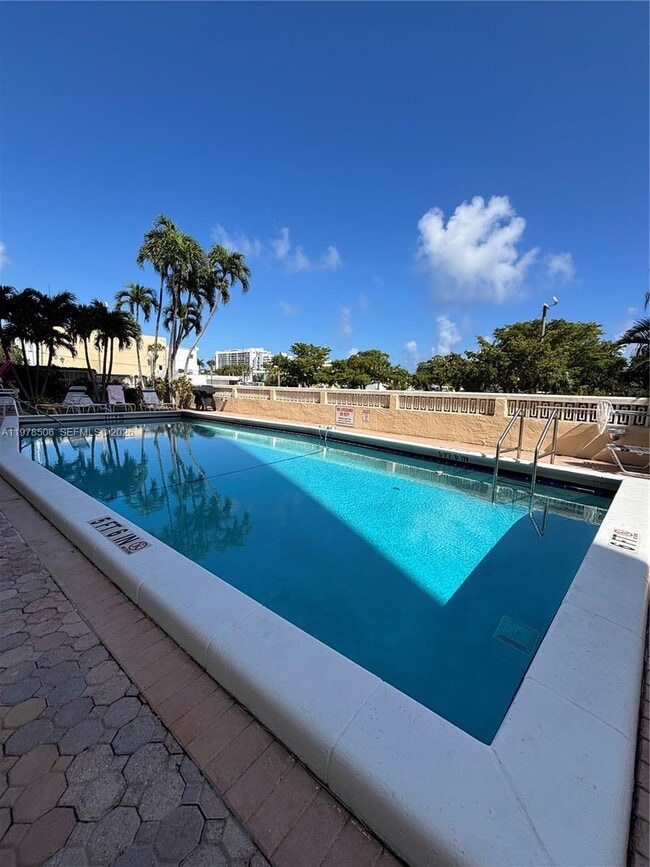 Foto del edificio - 900 NE 18th Ave