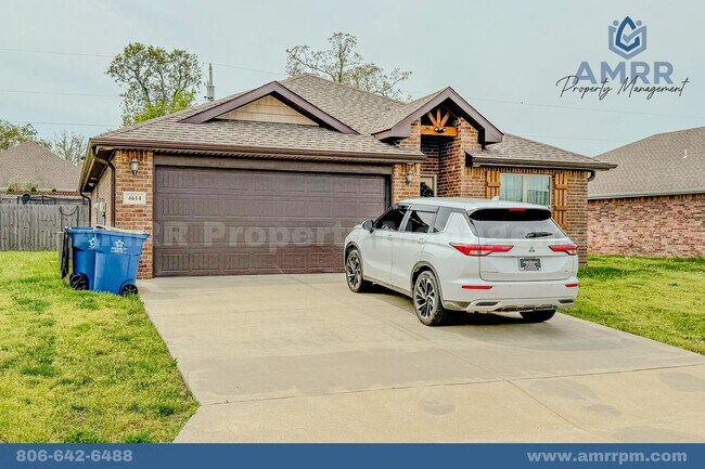 Foto del edificio - Elegant 4-Bedroom House – Room for Everyone!