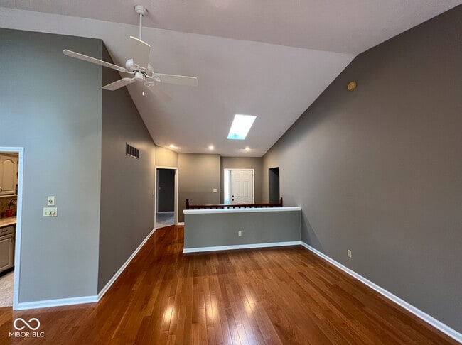 Building Photo - 1727 Creekside Ln W