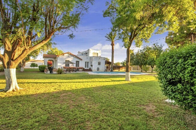 Vista del patio - 712 W Manhatton Dr