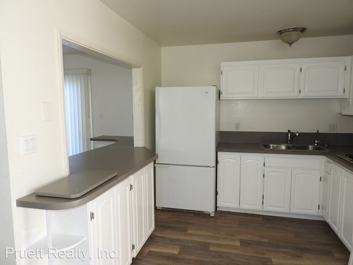 3 br, 2 bath House 6926 Bacontree Way House Rental in San Diego, CA