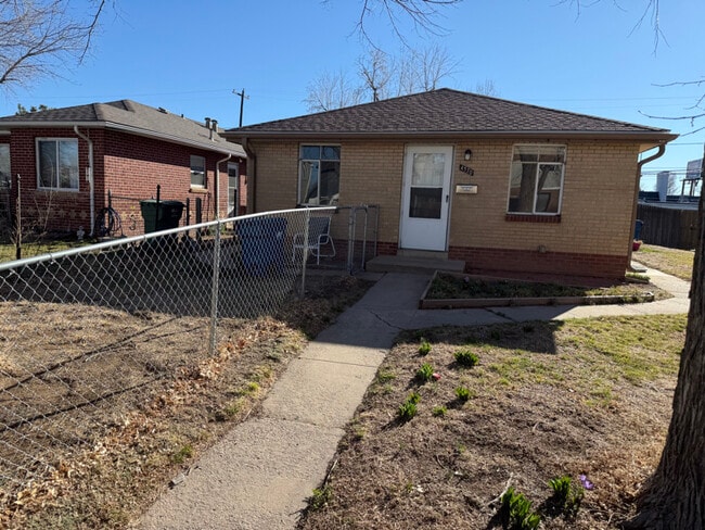 Building Photo - 4370 S Acoma St