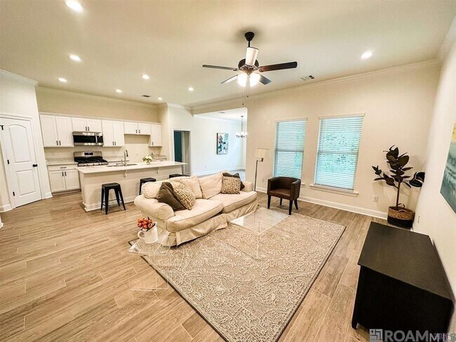 Foto del edificio - 10904 Maitland Ave