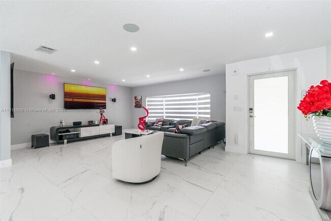 Foto del edificio - 10450 NW 19th St