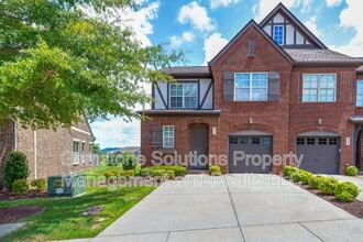 Building Photo - 2040 Bungalow Dr