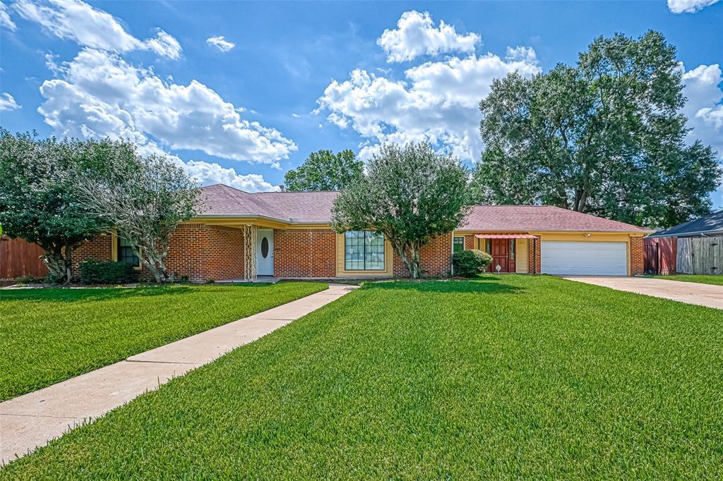 Foto principal - 4701 Laurel St