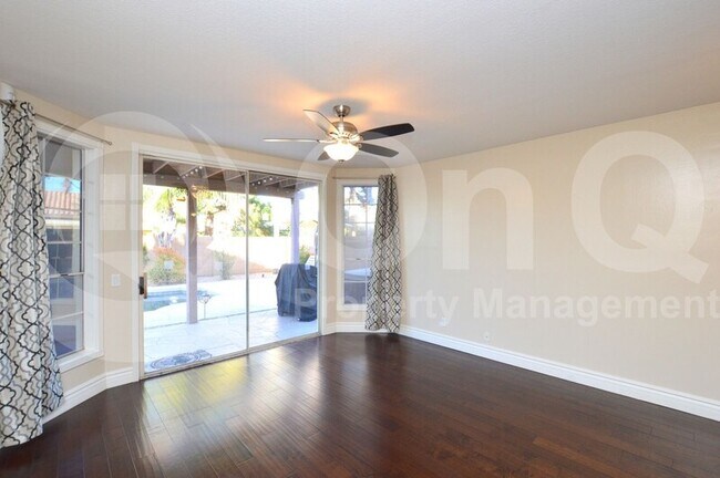 Building Photo - 922 W Sun Coast Dr