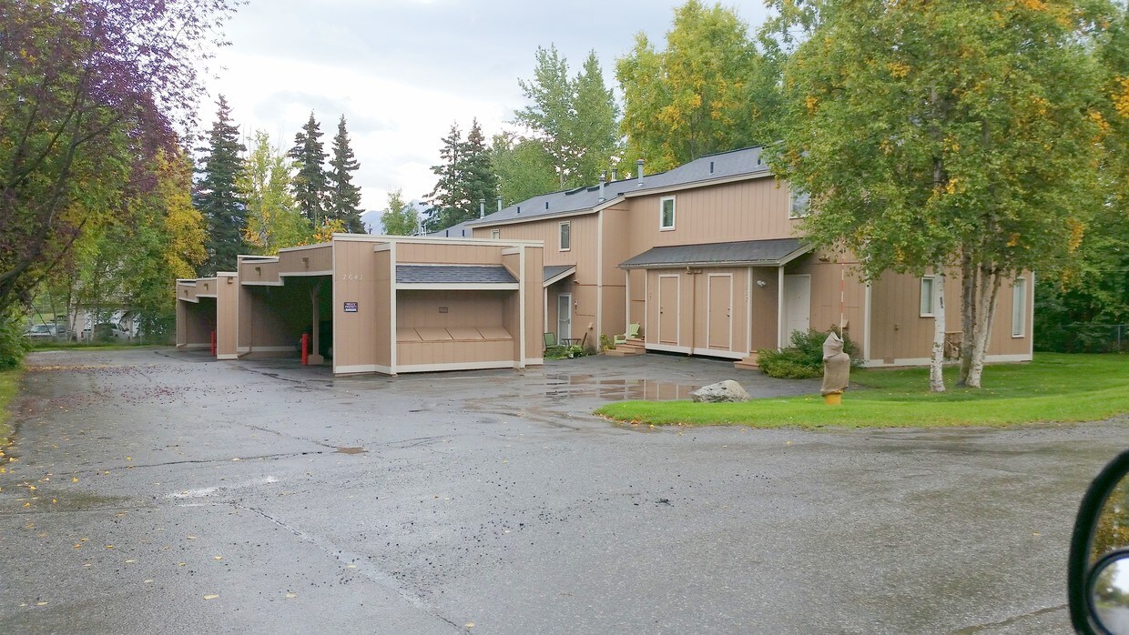 Primary Photo - 7641 Lumbis Ave