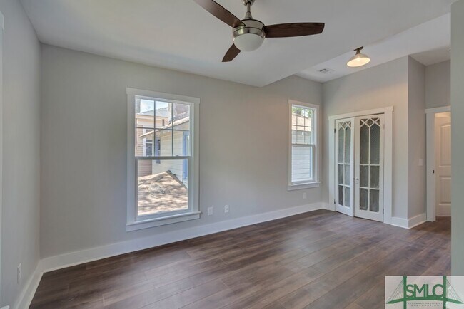 Building Photo - 1113 E 31st St