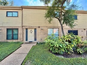 Building Photo - 7031 Holly Hill Dr