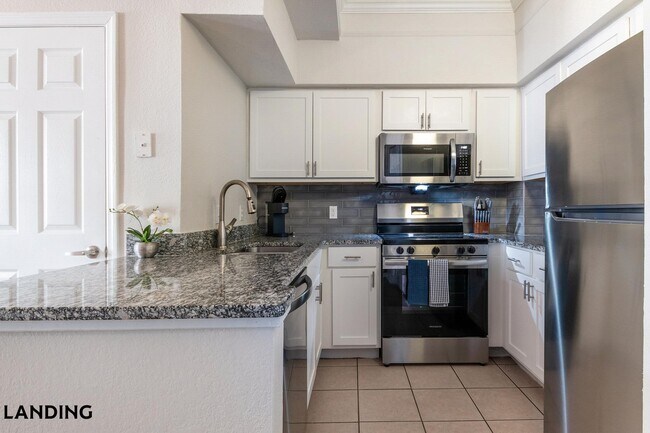 Foto del edificio - 2801 Biltmore Park Dr