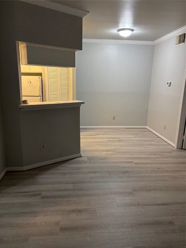 Building Photo - 2626 Holly Hall St