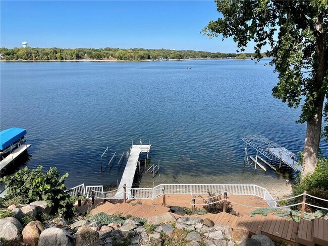 Building Photo - 5610 Fairlawn Shores Trail SE