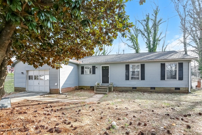 Foto principal - 3 Bedroom Home in High Point, NC!