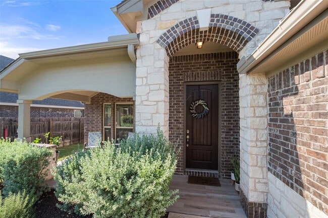 Building Photo - 144 Summer Vista Dr